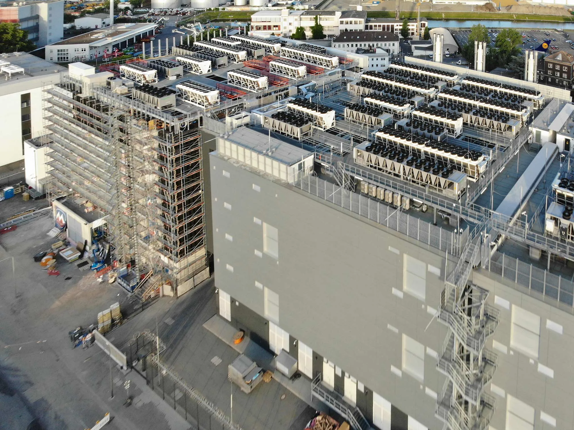 data-centers-frankfurt-de-cix-interxion-digital-reality-aerial-photo-drone-image