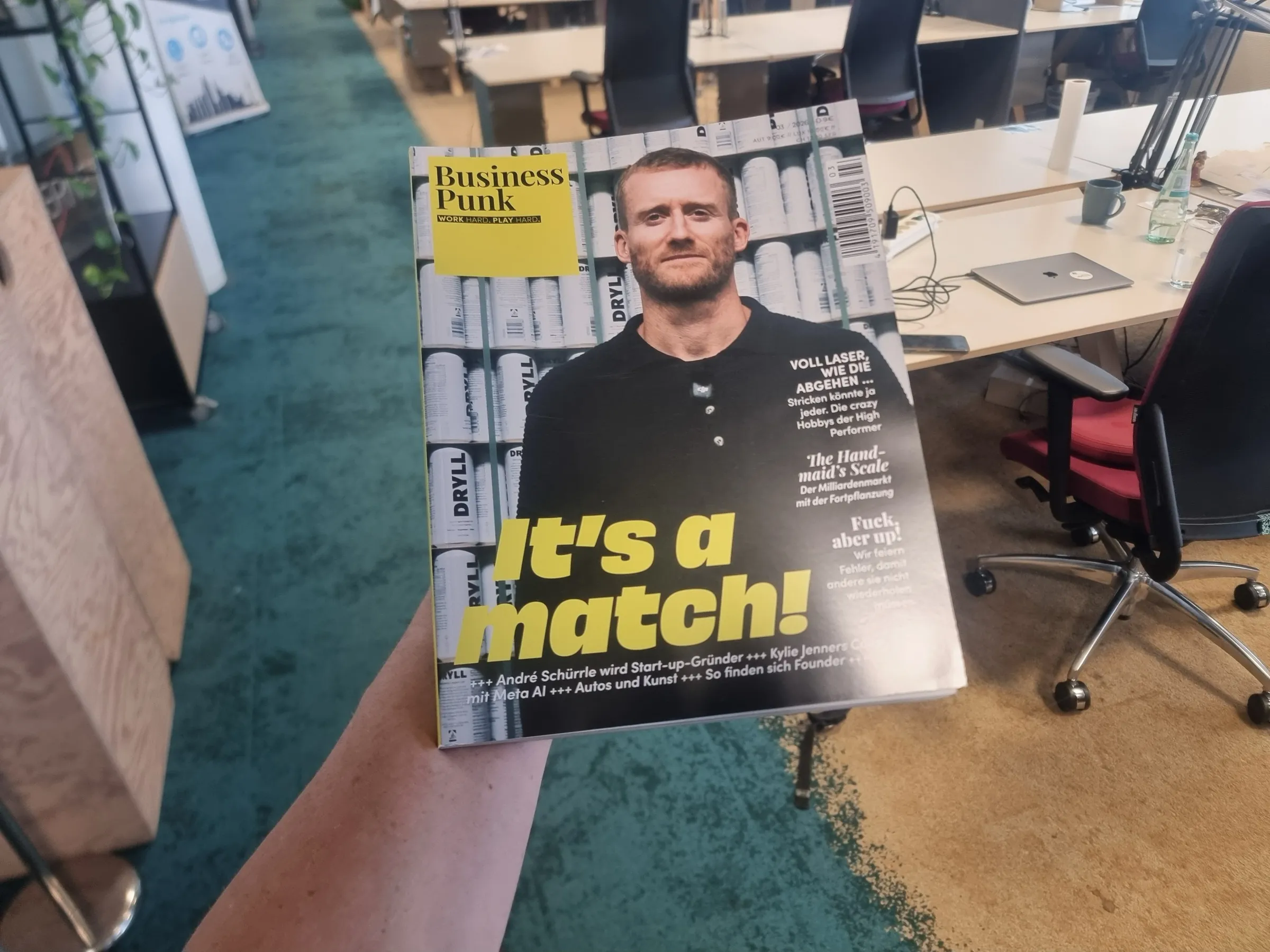MiCA and MiCAR crypto regulation in Germany: Business Punk magazine with the article by Michael Wutzke in Anlage Punk